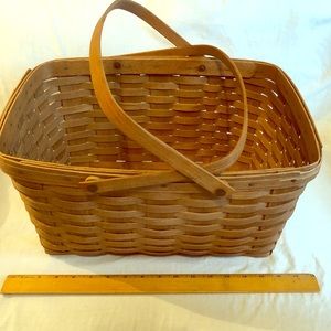 1995 Medium/Large Market Longaberger Basket